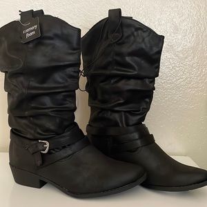 Black Boots.  Size 7 1/2 M.  Arizona Brand